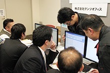 �̌��E�Ζʃu�[�X